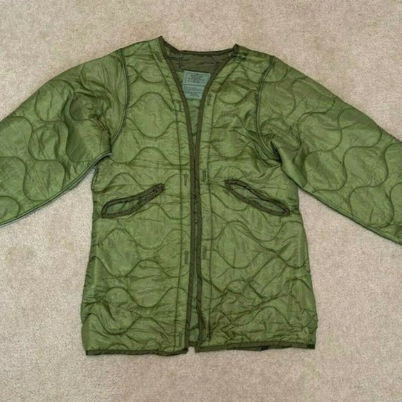 SOLD - Authentic Vintage Quilted Military Liner Jacket - Picture 1 of 2